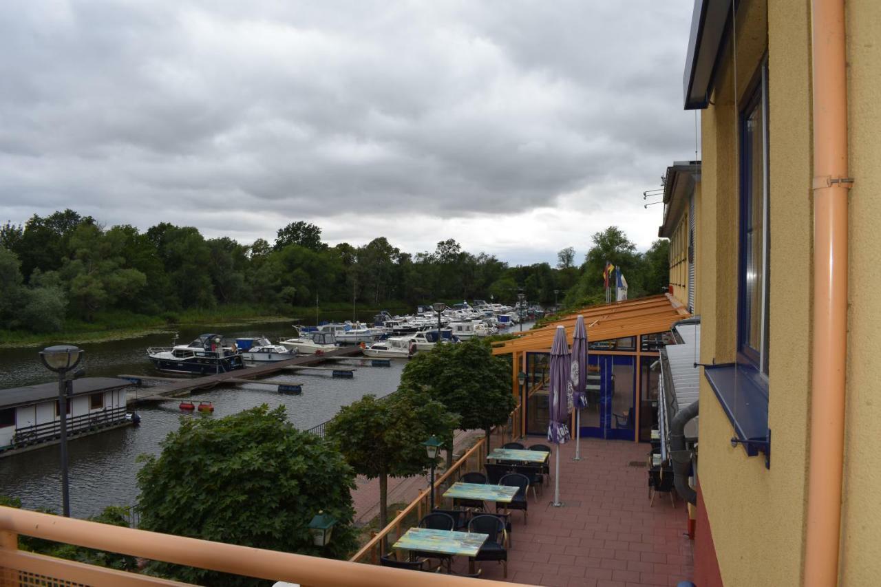 Hotel Garni "Am Hafen" Havelberg Eksteriør billede