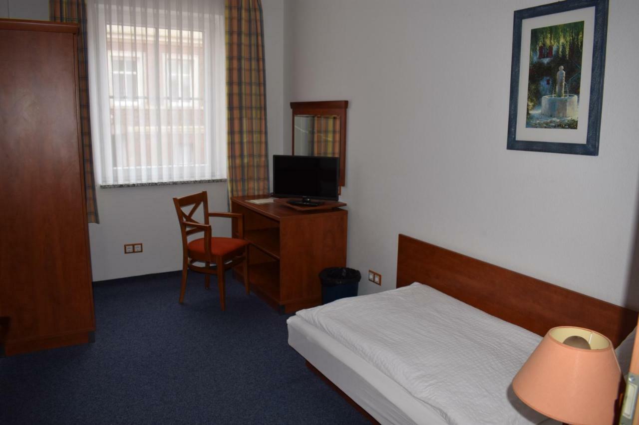 Hotel Garni "Am Hafen" Havelberg Eksteriør billede